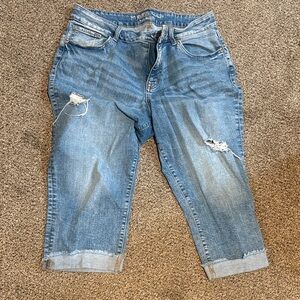 Maurices Light Blue Distressed Cropped Denim Capris